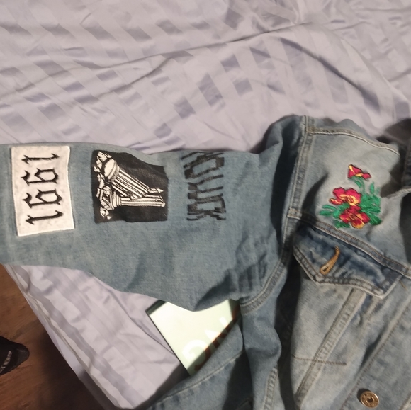 Jean jacket - Picture 4 of 7